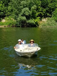 Balade en duo ou à quatre en bateau vintage sur le Tarn avec Albi Croisieres.